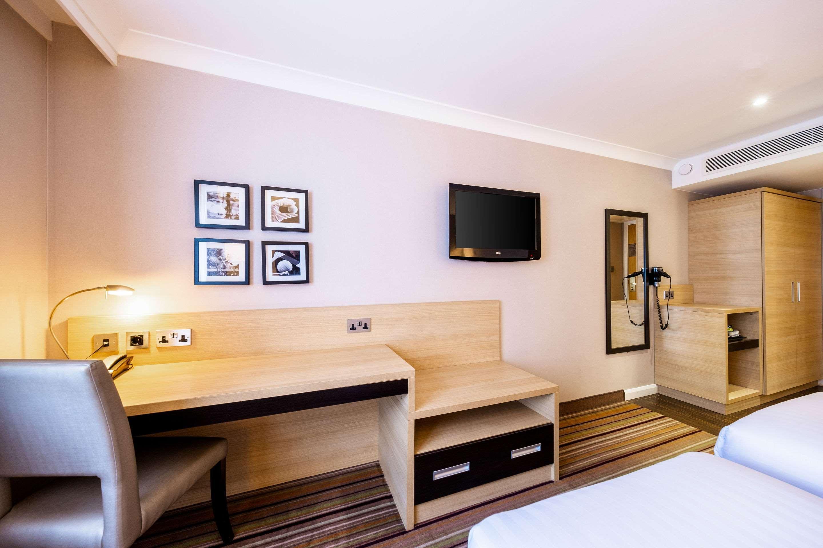 แคลเรียน คอลเลคชั่น โฮเต็ล เซนต์ อัลเบิน ซิตี้ เซ็นเตอร์ Hotel St Albans ภายนอก รูปภาพ